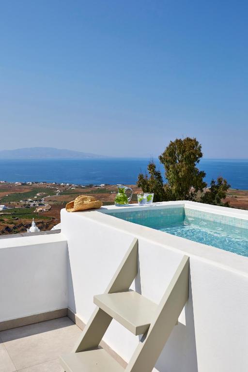 Aperanto Suites 